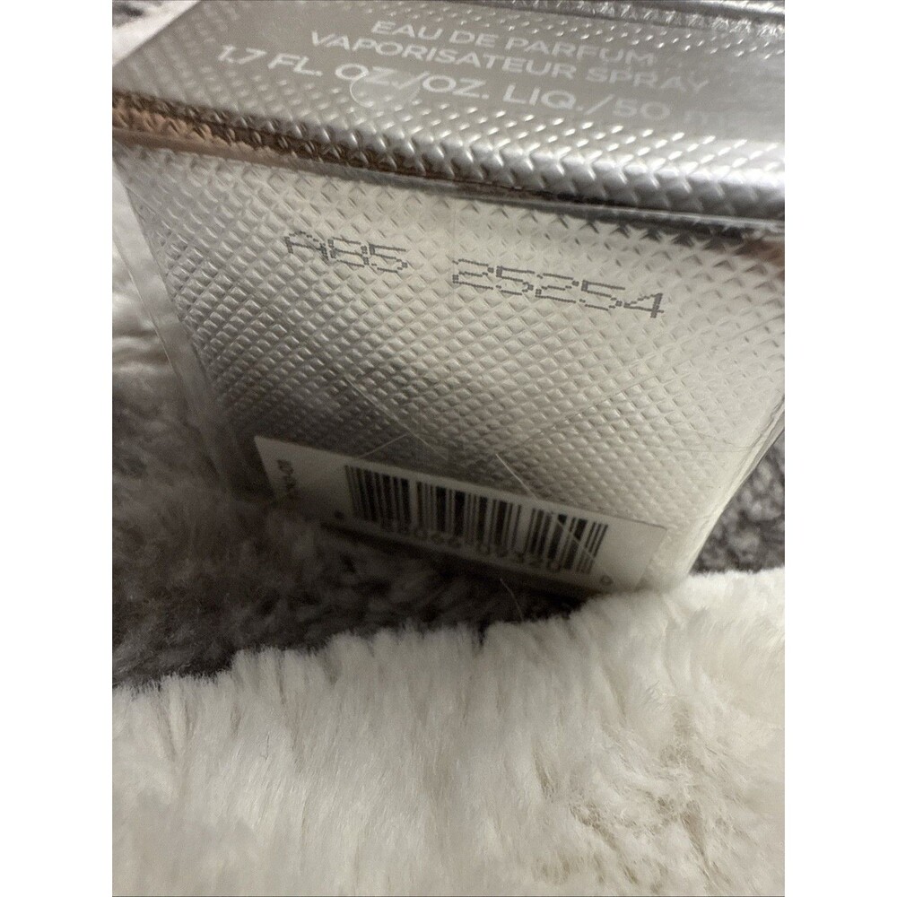 TOM FORD Soleil Neige Size 1.7oz/50 ml New In Box & Sealed - Picture 3 of 4
